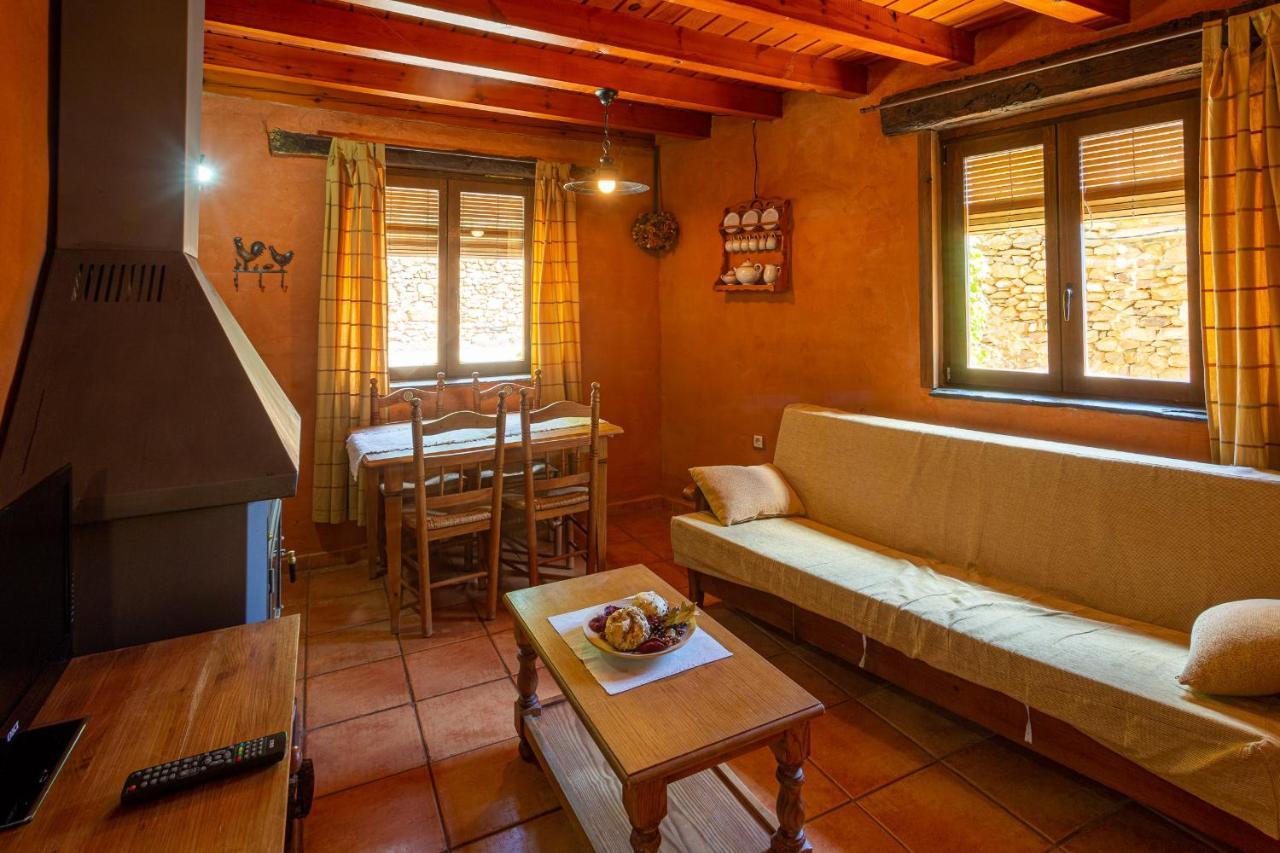 Apartamentos Turisticos La Alqueria De Valverde Valverde De Los Arroyos Bagian luar foto